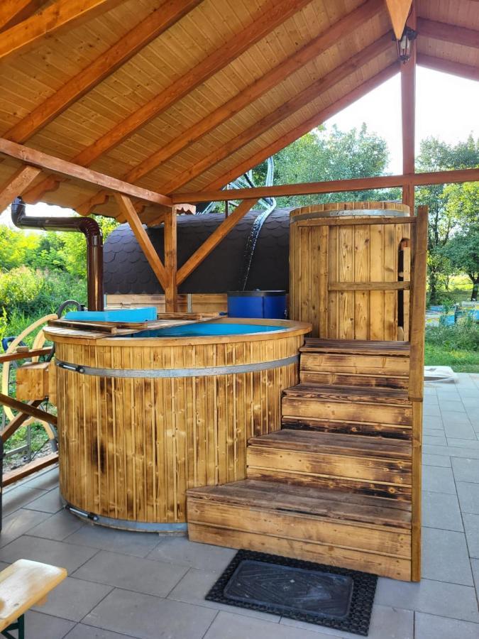 Hotel Cristel Casuta Fara Ganduri Mesentea Exteriér fotografie